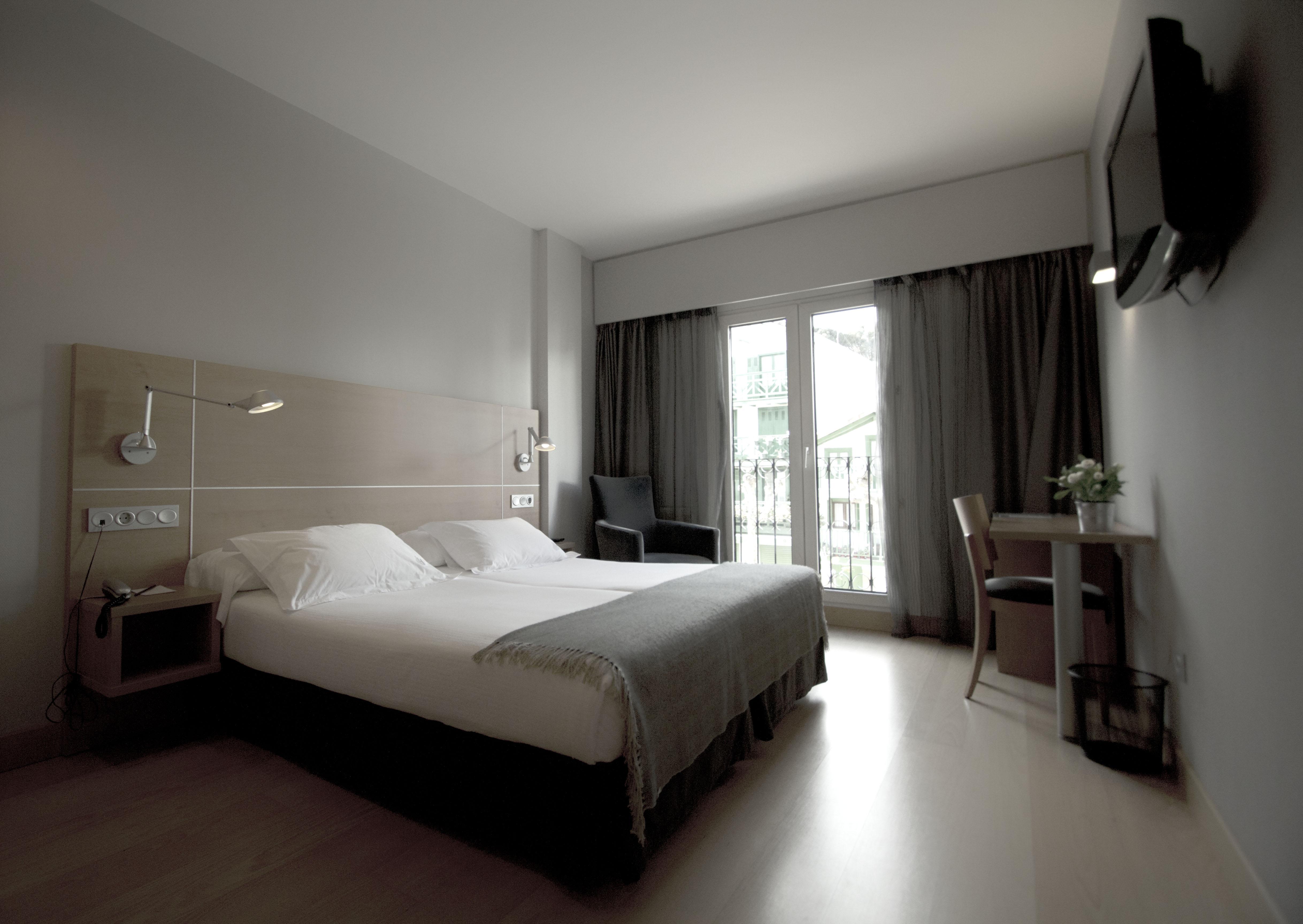 Hotel Jauregui Хондарибия Екстериор снимка