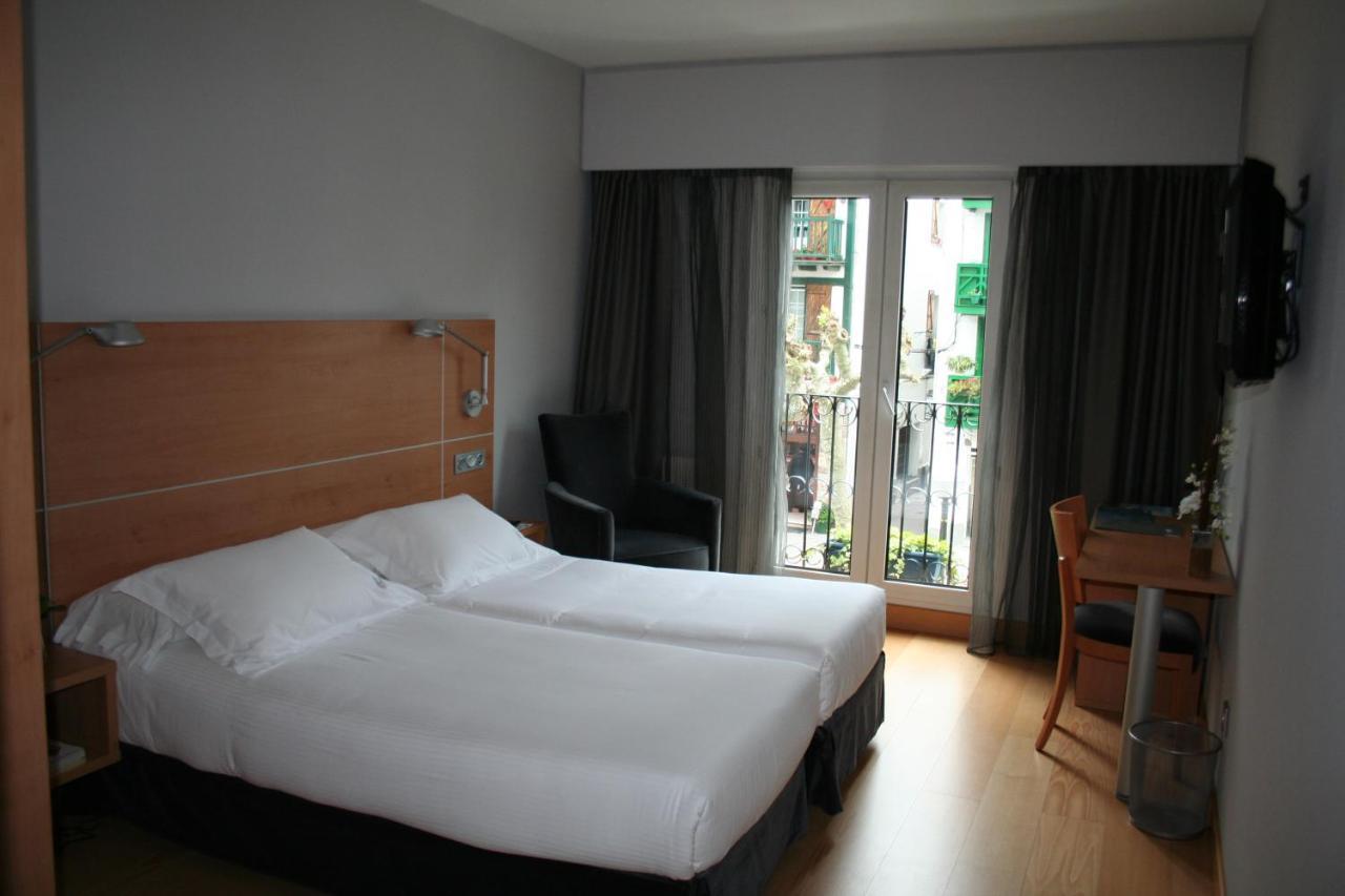 Hotel Jauregui Хондарибия Екстериор снимка